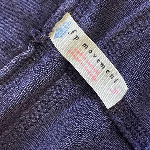 Free People “Hybrid Leggings” In Dark Navy Blue Size Large EUC - Picture 5 of 10